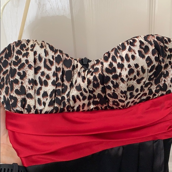Cheetah red and black mini dress - Picture 3 of 3